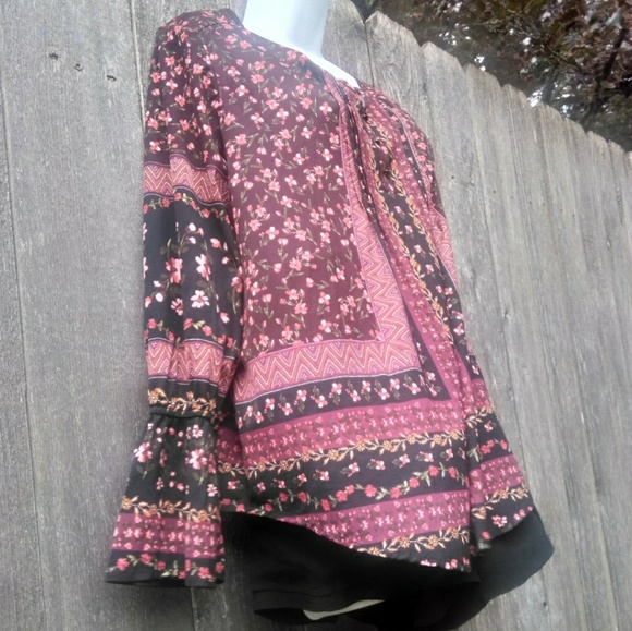 Style & Co. Tops - Wildflower Boho Tunic Bell Sleeve Pink Plum Black